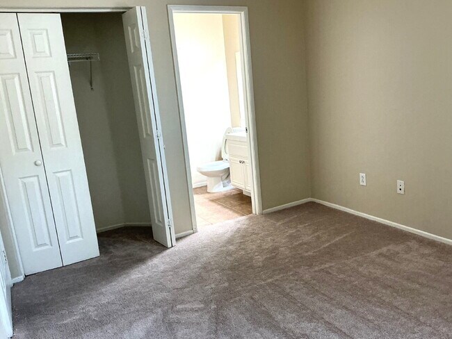 Building Photo - Beautiful 5 Bedroom Home in Desirable Stoney Mountain Ranch – Now Available!