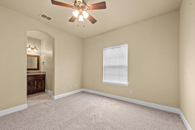 Building Photo - 5613 Fox Chase Ln