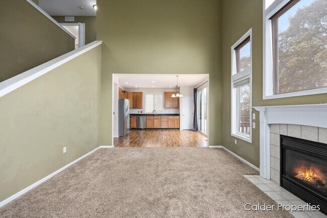 Building Photo - 5686 E Falling Leaf Dr SE