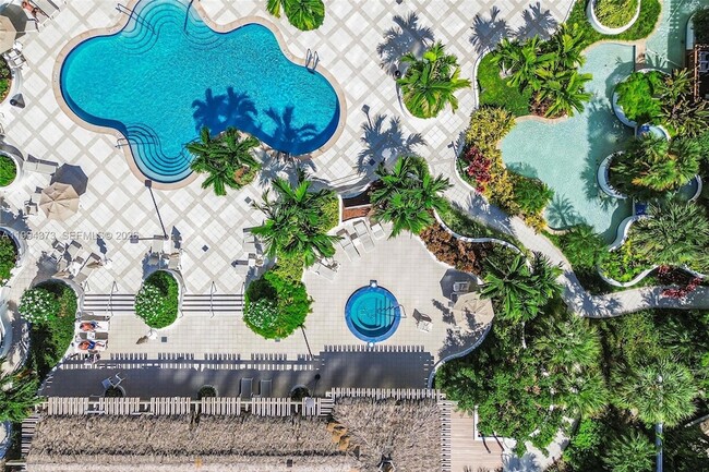 Building Photo - 20281 E Country Club Dr