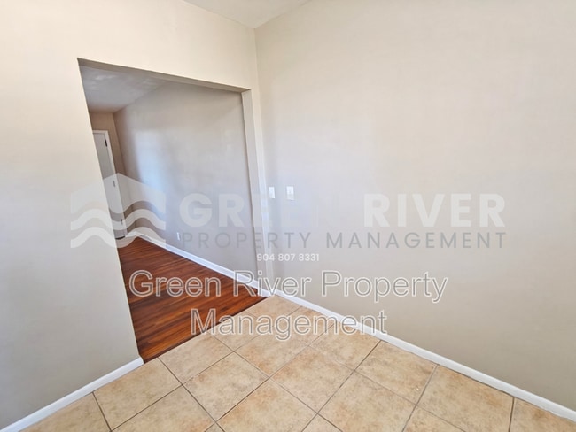 Building Photo - 11620 Charlie Rd