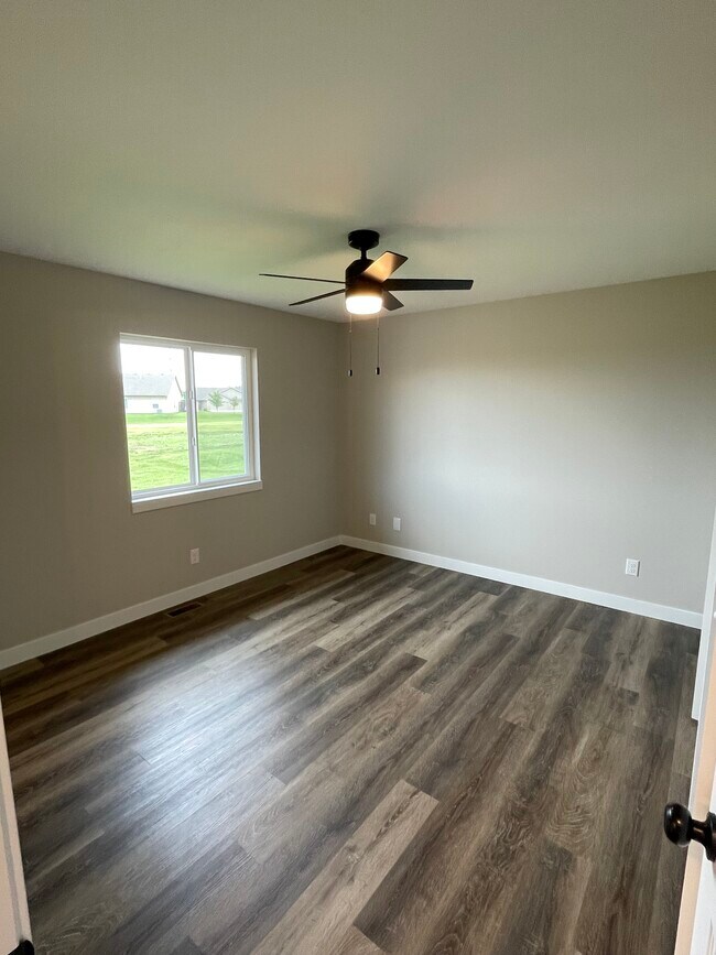 Building Photo - 627 Union Park Cir