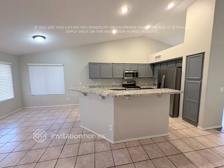 Building Photo - 1182 W Orchid Ln