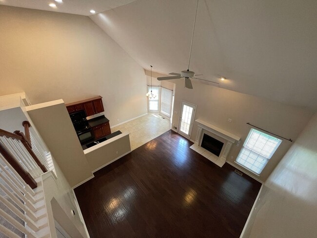 Building Photo - Amazing Home East Jefferson Co For Lease
