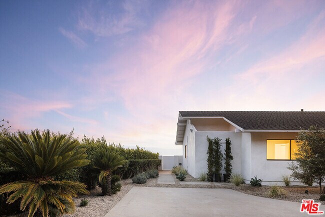 Building Photo - 20374 Seaboard Rd