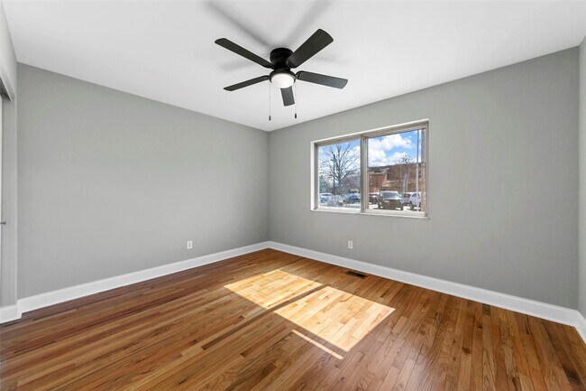 Building Photo - 1308 Havenhurst Rd