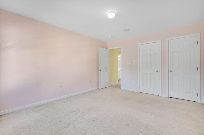 Building Photo - Spacious 5 Bedroom Home in Moseley – $3,800/mo