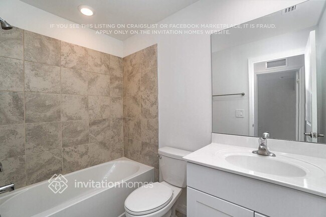 Building Photo - 7169 Greenwood Park Cir