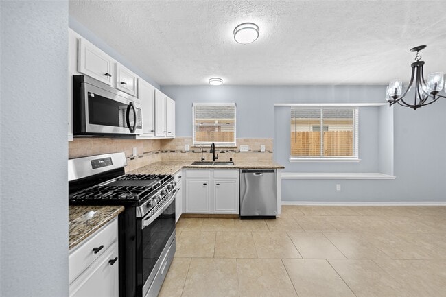 Building Photo - 6627 Greenhouse Rd