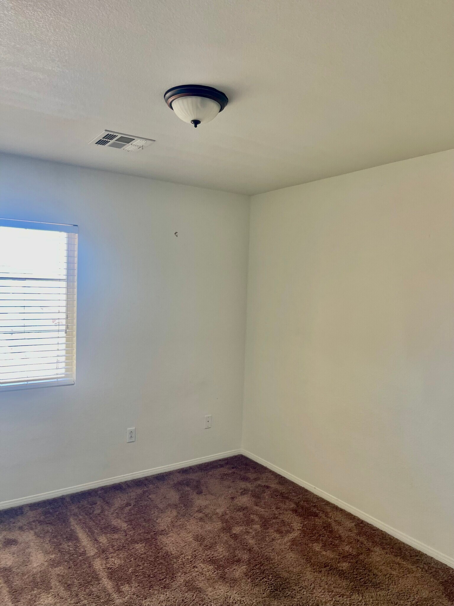 Building Photo - 6550 Ditmars St