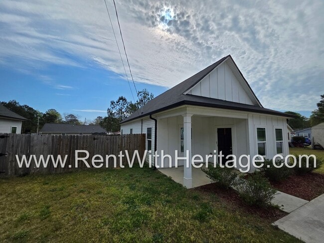 Building Photo - Awesome Ranch / Popular Carrollton Schools/ Near Adamson Square