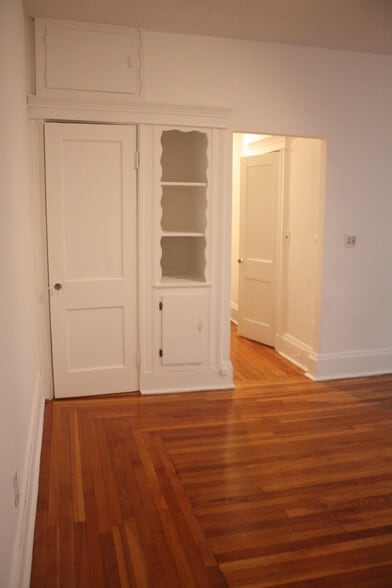 Main Room - 1870 Commonwealth Ave