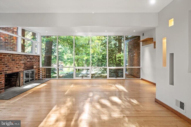 Building Photo - 2227 Glasgow Rd