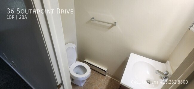 Building Photo - 36 Southpoint Dr