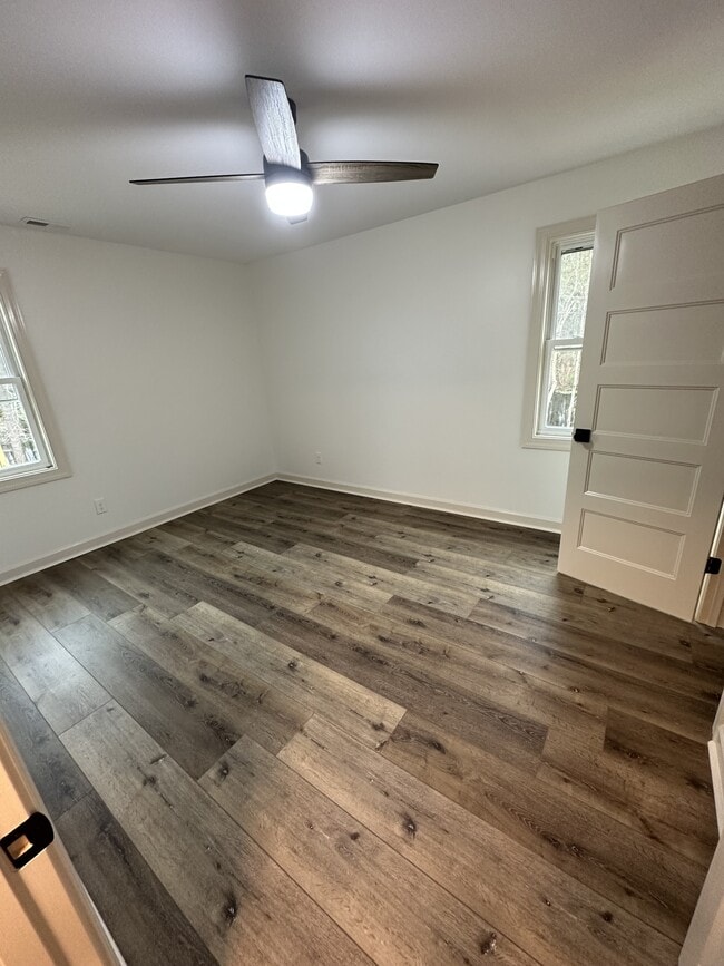 Building Photo - 177 N Clarendon Dr