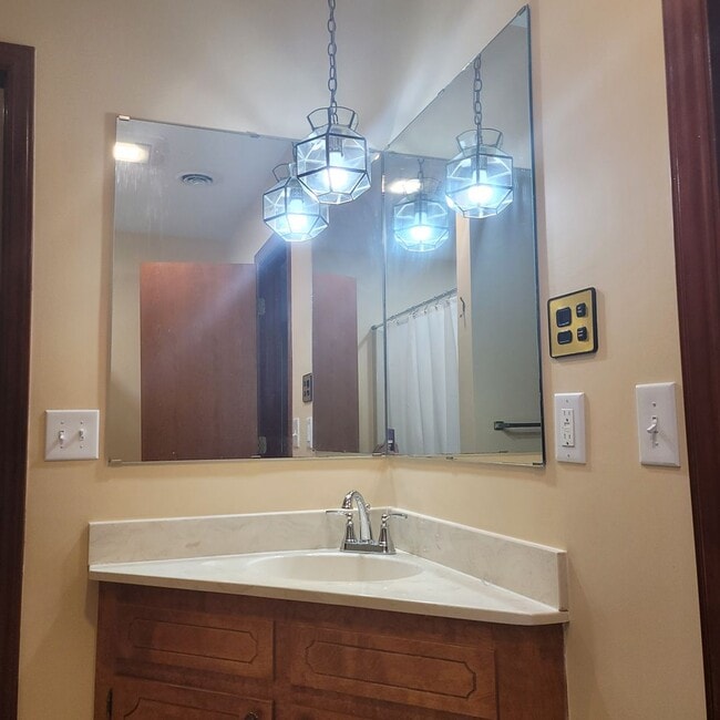 Building Photo - Beautiful Property Located in Seven Lakes ...