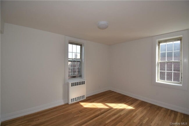 Building Photo - 780 Bronx River Rd