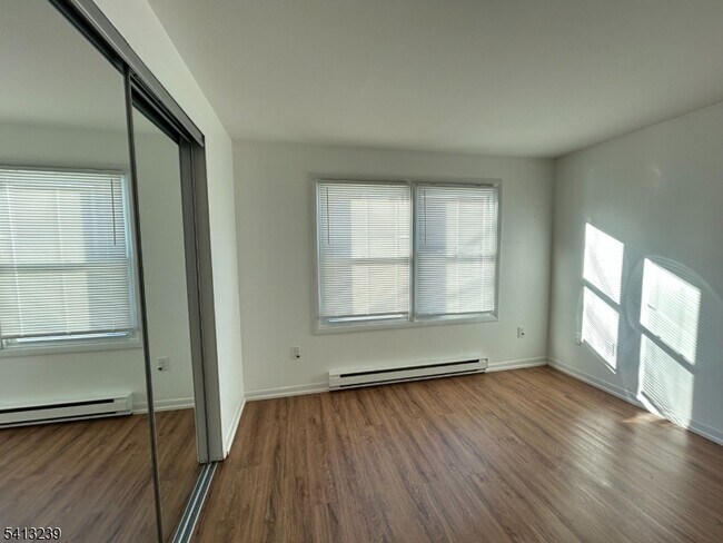 Building Photo - 3 Prospect St