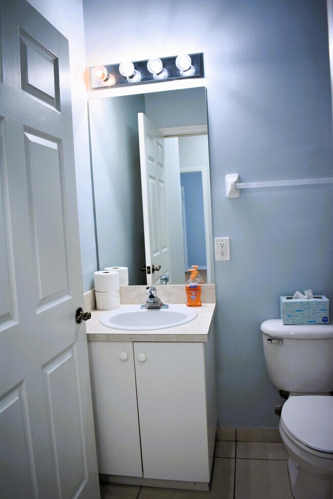 Building Photo - 102 Lighthouse Cir