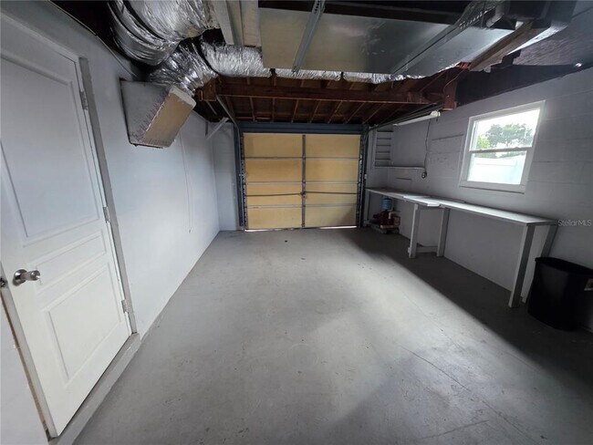 Building Photo - 4851 Phoenix Ave