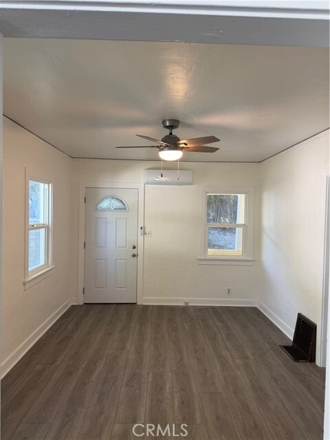 Building Photo - 2704 Mayfield Ave