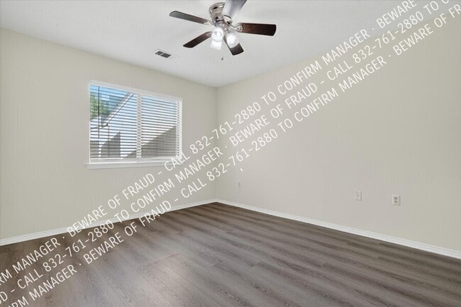 Building Photo - 2031 Towngate Dr
