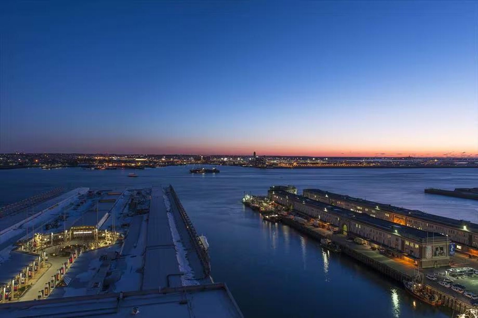 Building Photo - 100 Pier 4 Blvd.