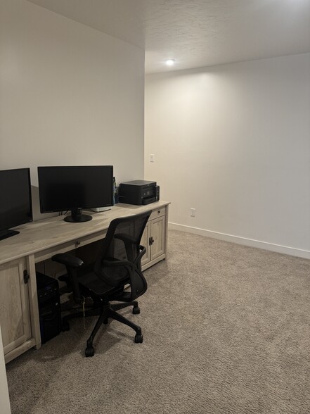 Building Photo - 1538 W 990 S