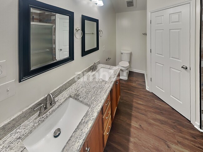 Building Photo - 2219 Brick Way