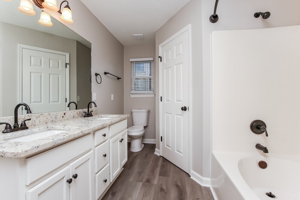 Building Photo - 6628 Shadyview Dr