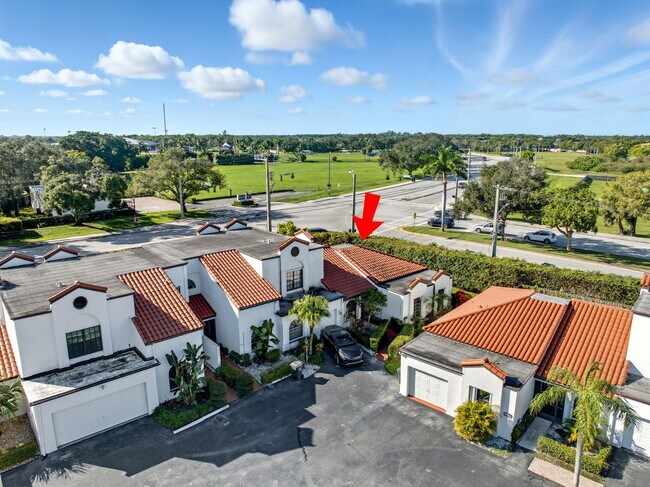 Building Photo - 13526 Fountain View Blvd