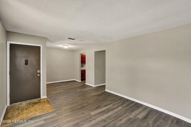 Building Photo - 476 Bentwood Ln