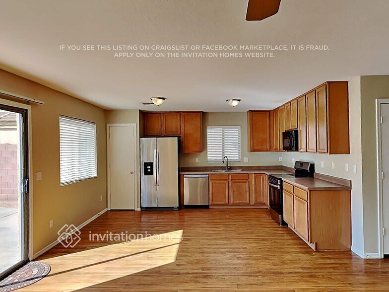 Building Photo - 3831 W Naomi Ln