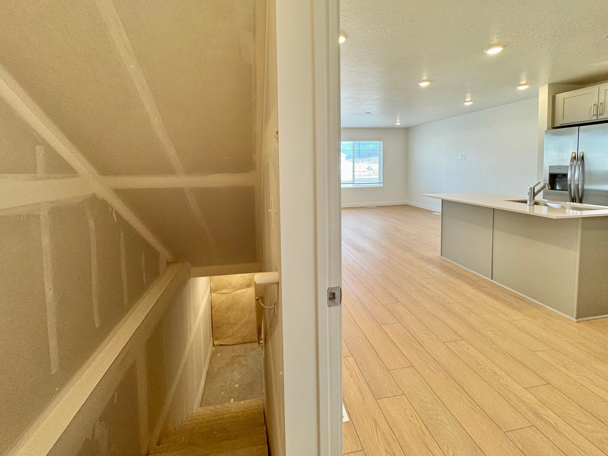 Building Photo - 2071 Sand Holw Dr