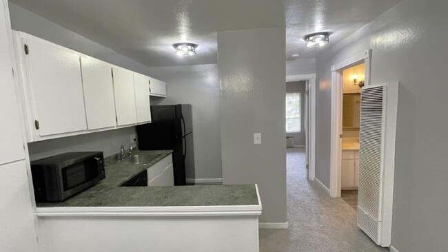 Building Photo - Walnut Creek! 1 bedroom 1 bathroom, Walk t...