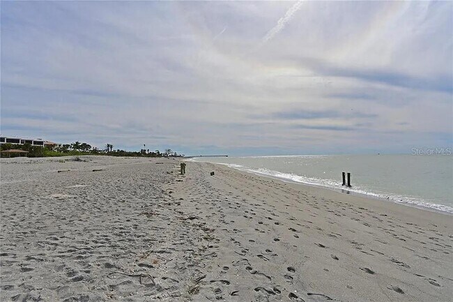 Building Photo - 852 Golden Beach Blvd