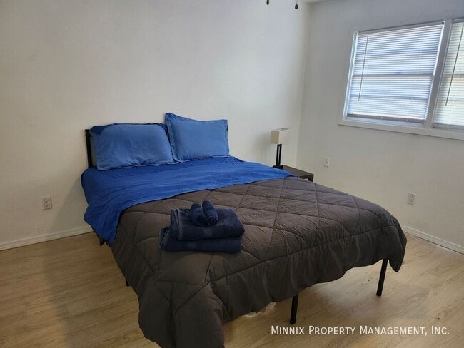 Building Photo - 5005 Ave W.-6