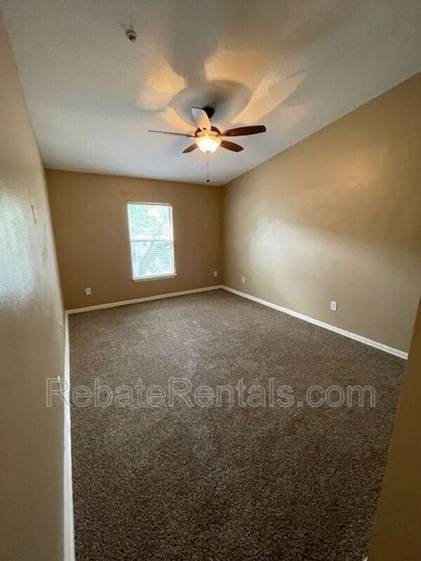 Building Photo - 7064 Deer Lodge Cir