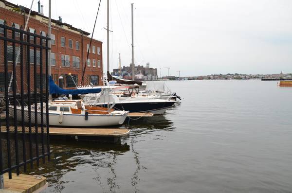 Belts Landing marina - 960 Fell St
