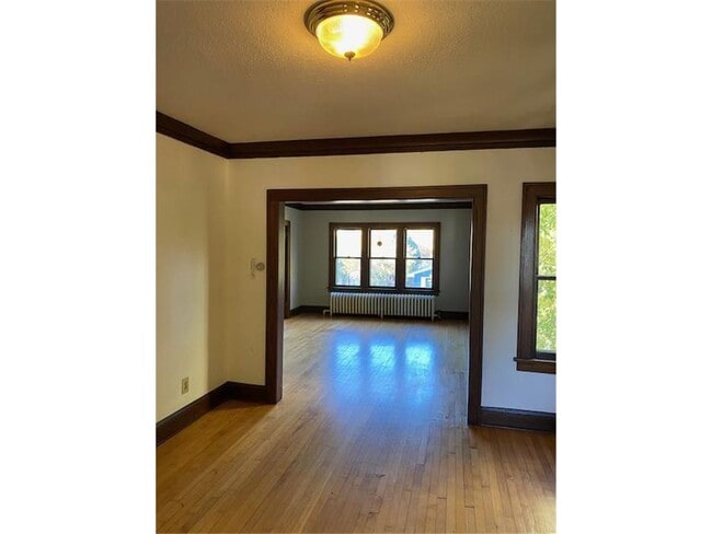 Building Photo - 2613 E 24th St