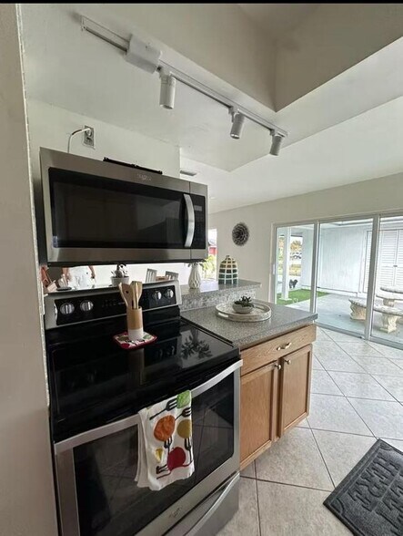 Building Photo - 2179 Broad Ranch Dr