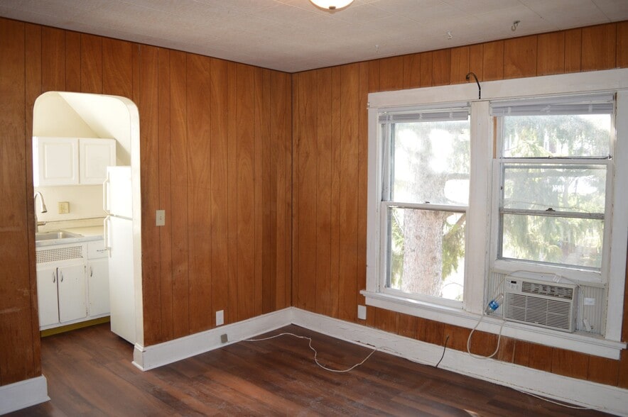Building Photo - 729 Clark Ct