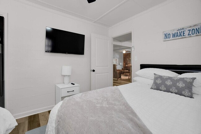 Building Photo - 115 Hale Loop