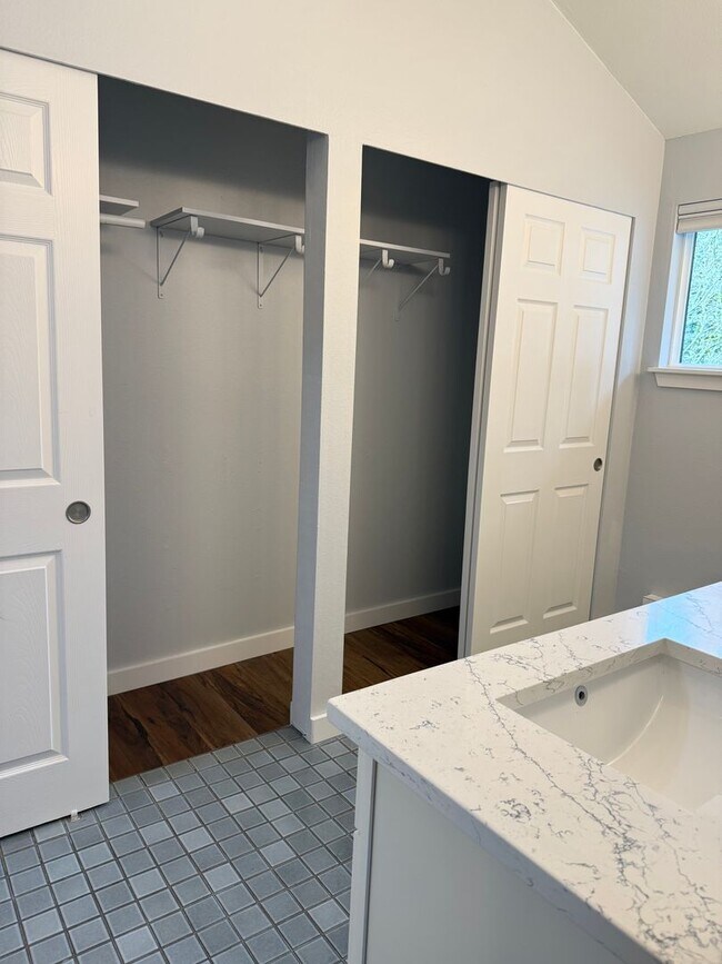 Building Photo - 19117 Ballinger Way NE