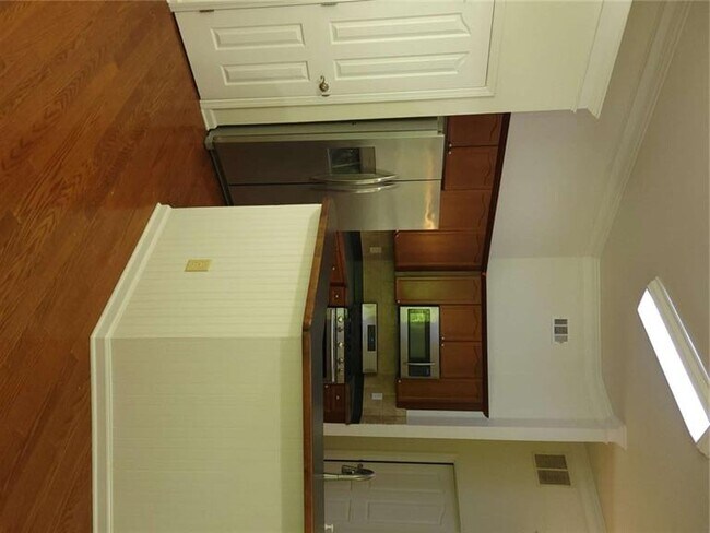 Building Photo - 175 Spinner Dr