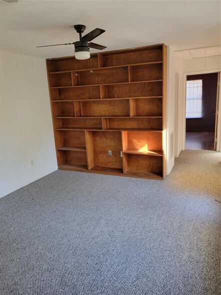 Building Photo - 12207 W Village Dr