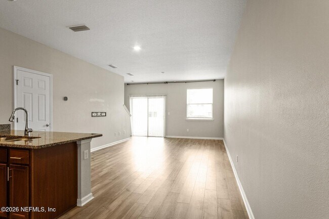 Building Photo - 9787 Fiddleback Ln