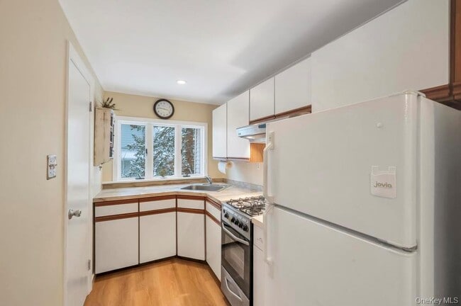 Building Photo - 147 Cleveland Ave