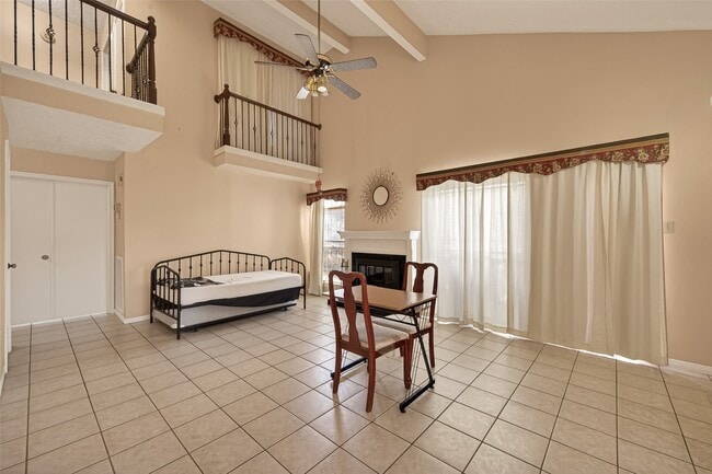 Building Photo - 11866 Plumbrook Dr