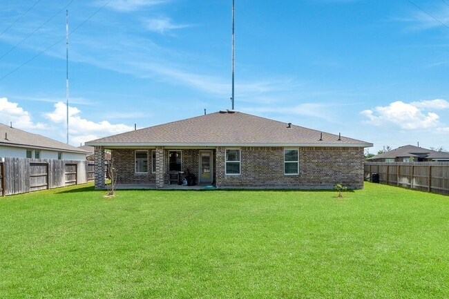 Building Photo - 818 Starcross Bnd Dr